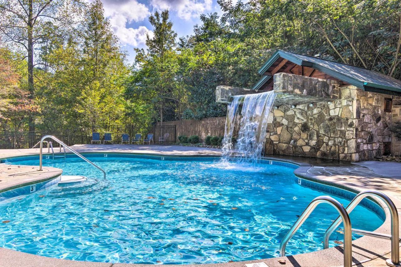 Dog Friendly, Romantic Mtn Getaway Hot Tub Pool 蓋特林堡 外观 照片