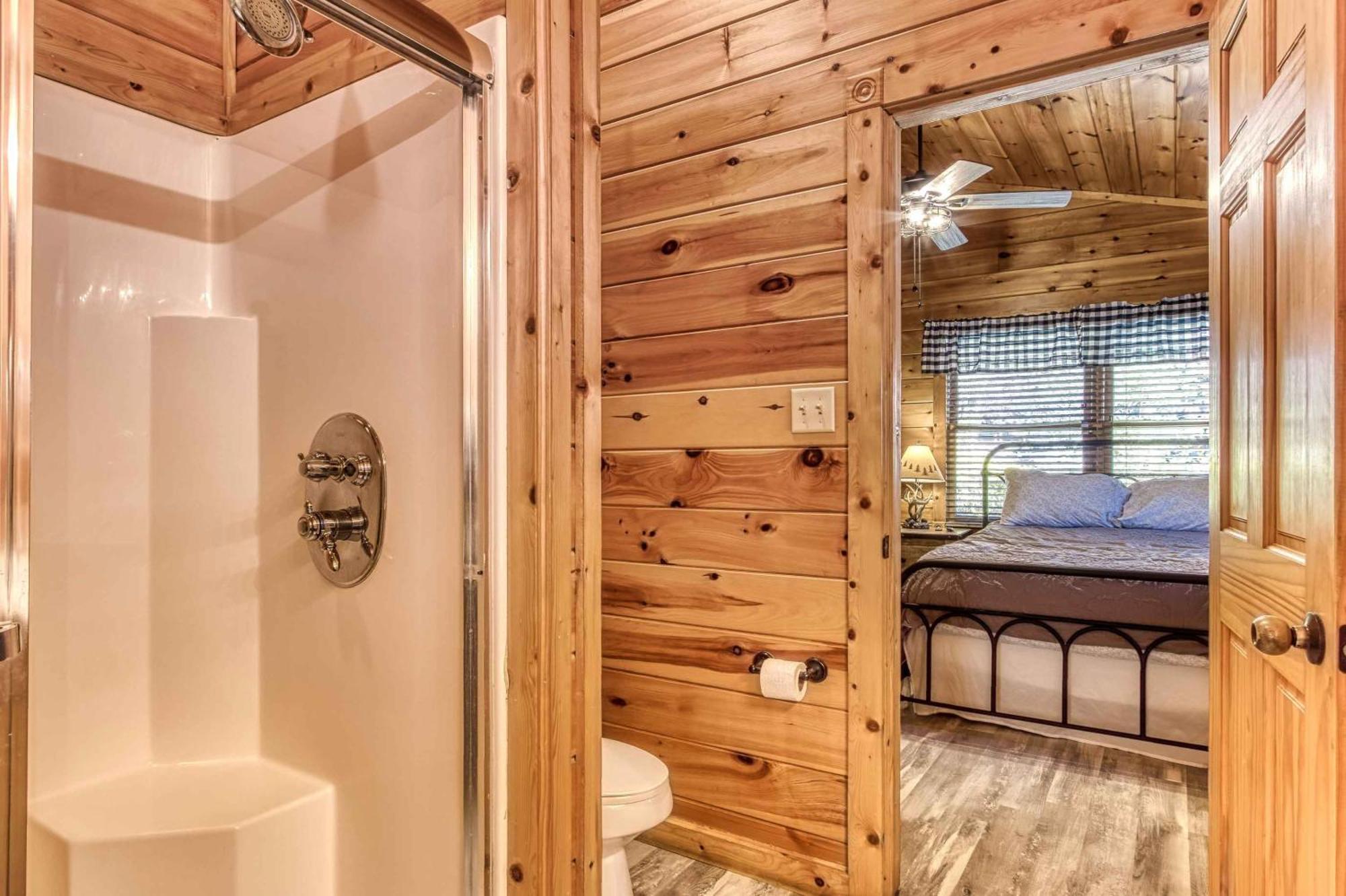 Dog Friendly, Romantic Mtn Getaway Hot Tub Pool 蓋特林堡 外观 照片
