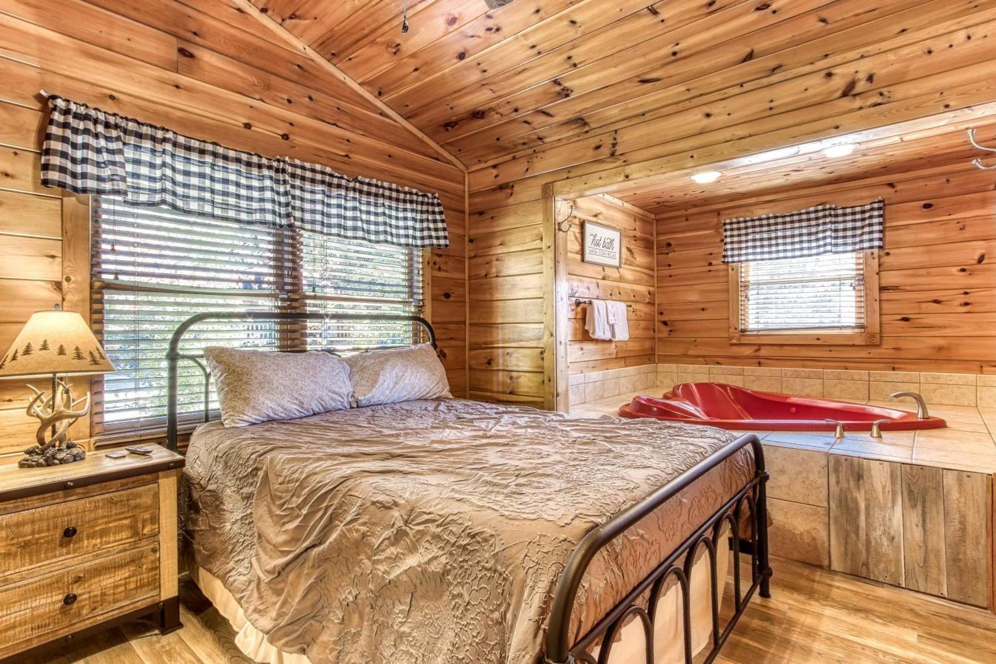 Dog Friendly, Romantic Mtn Getaway Hot Tub Pool 蓋特林堡 外观 照片