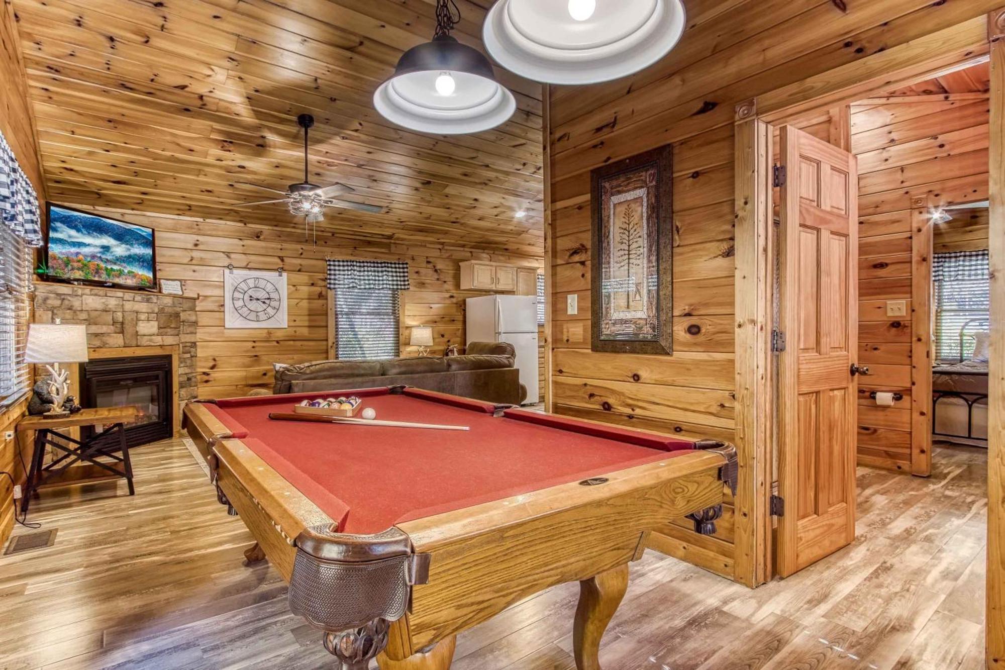 Dog Friendly, Romantic Mtn Getaway Hot Tub Pool 蓋特林堡 外观 照片